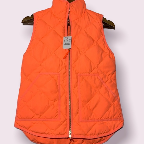 NWT J. Crew Quilted Puffer Vest - Picture 2 of 9